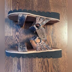 Bedstu Chow sandals, new in box